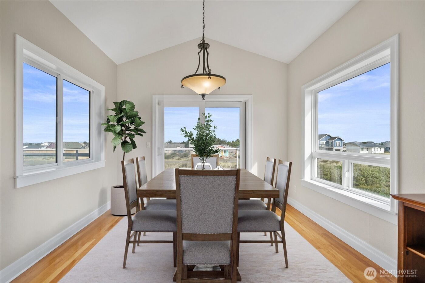 470 W Wind Street , Ocean Shores, WA 98569