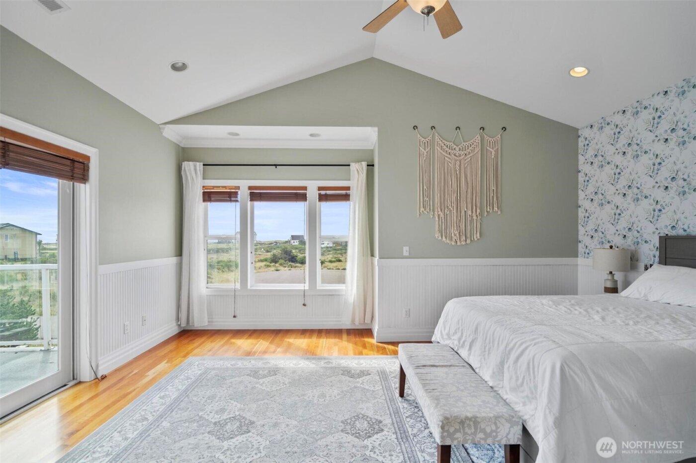 470 W Wind Street , Ocean Shores, WA 98569