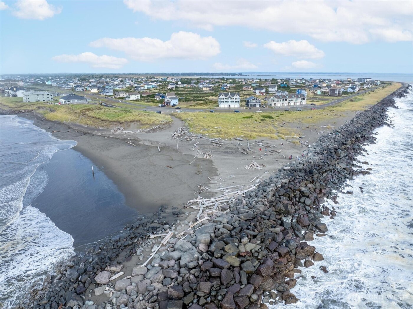 470 W Wind Street , Ocean Shores, WA 98569