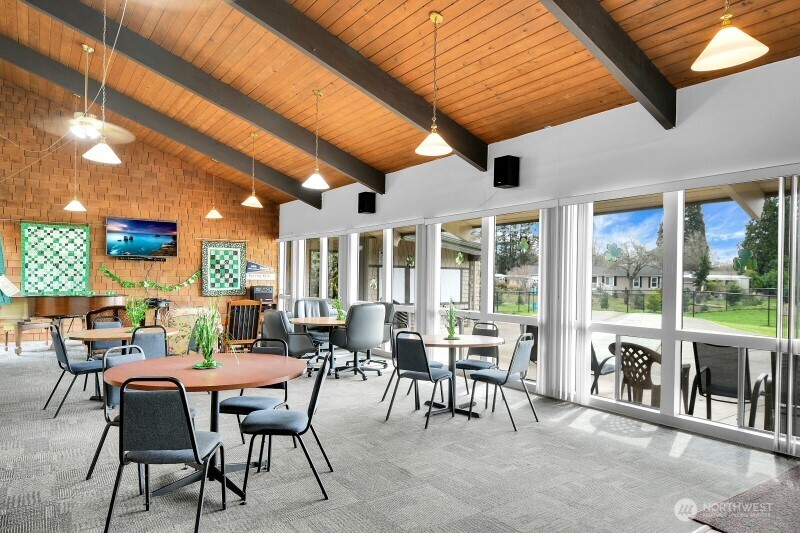 18425 NE 95th Street #218, Redmond, WA 98052