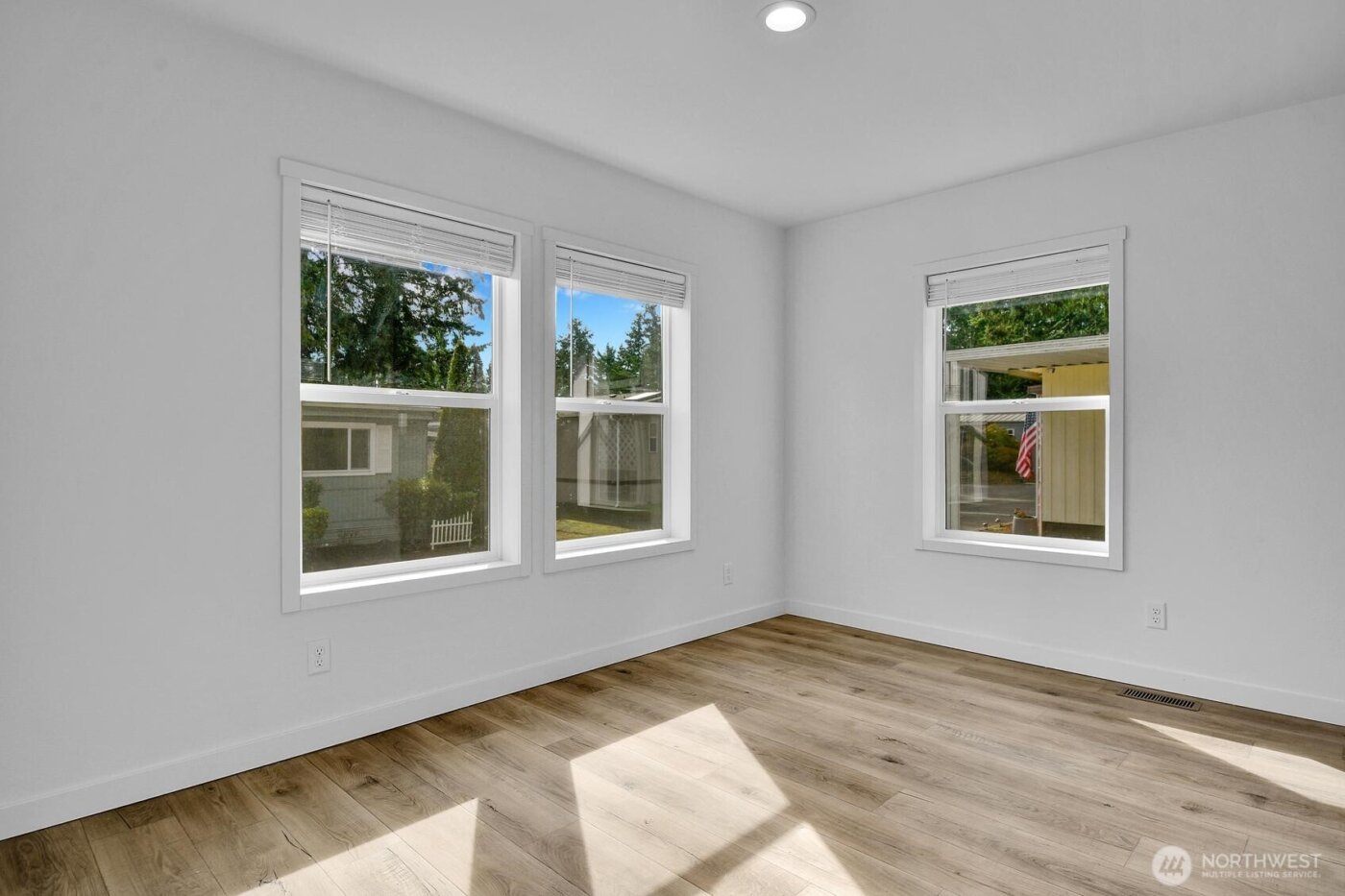 18425 NE 95th Street #218, Redmond, WA 98052