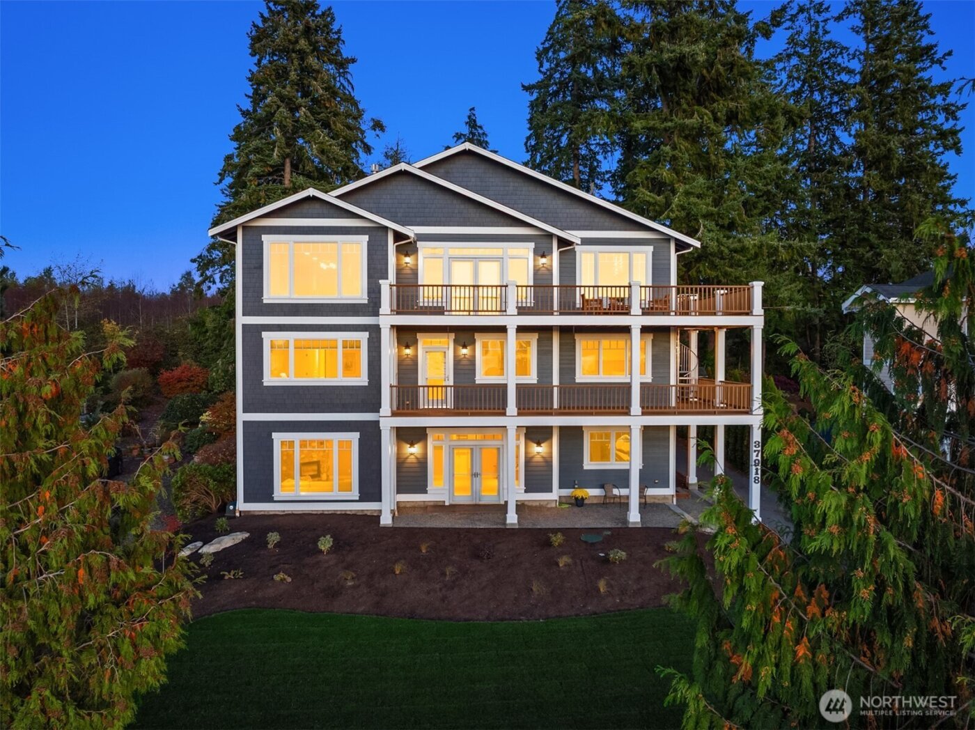 37918 Vista Key Drive NE, Hansville, WA 98340