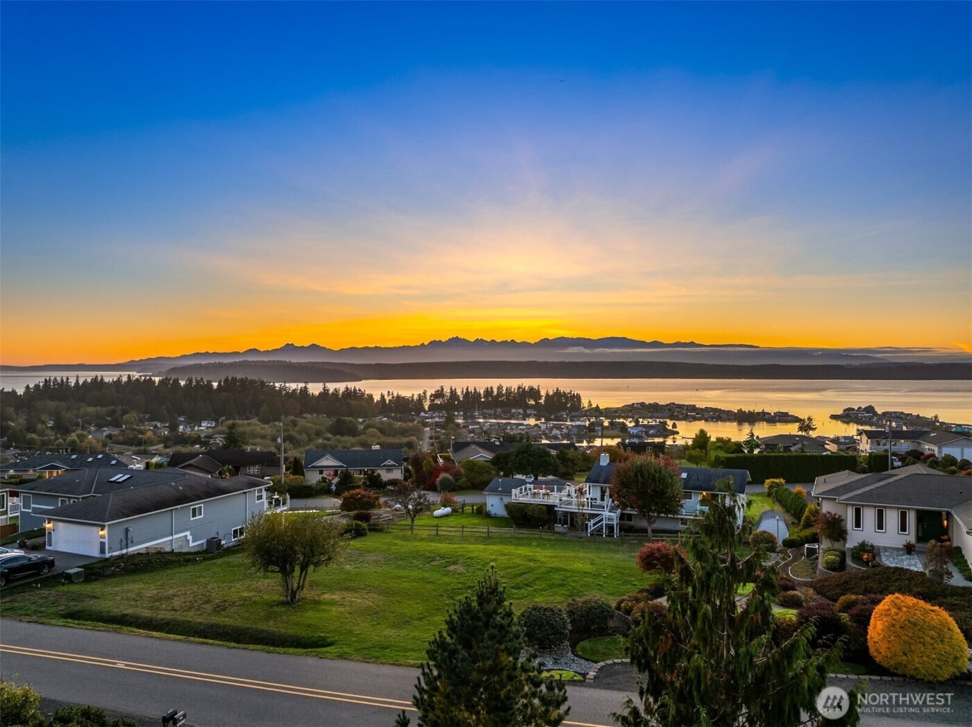 37918 Vista Key Drive NE, Hansville, WA 98340