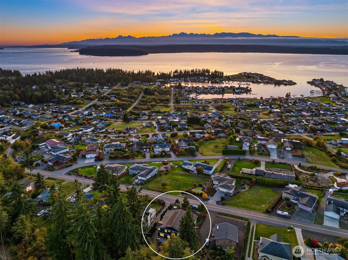 37918 Vista Key Drive NE, Hansville, WA 98340