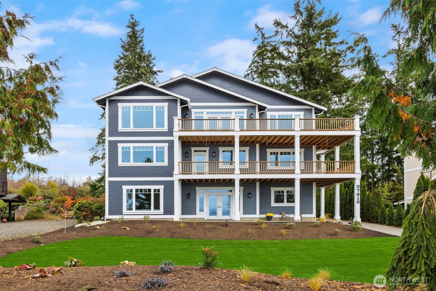37918 Vista Key Drive NE, Hansville, WA 98340
