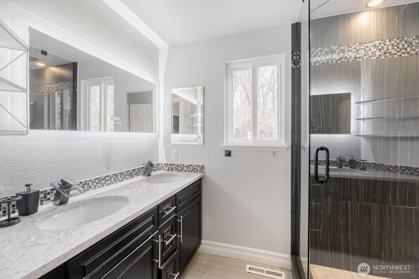 11850 NE 105th Lane , Kirkland, WA 98033