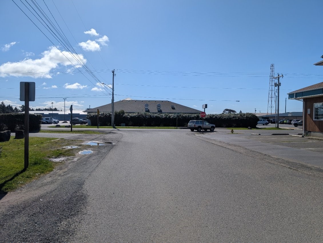 704 Seahorse Avenue NE, Ocean Shores, WA 98569