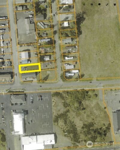 704 Seahorse Avenue NE, Ocean Shores, WA 98569 - Photo 7