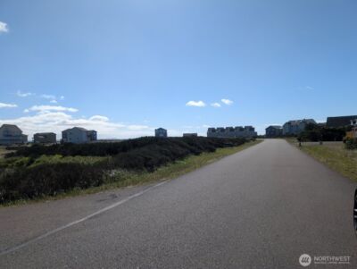 1407 Ocean Crest Avenue SW, Ocean Shores, WA 98569 - Photo 4