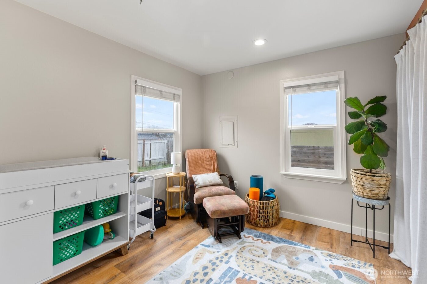 951 SE Dock Street , Oak Harbor, WA 98277