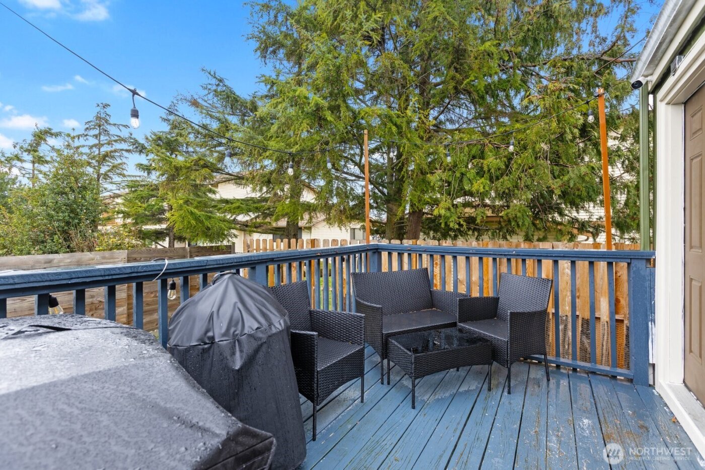 951 SE Dock Street , Oak Harbor, WA 98277