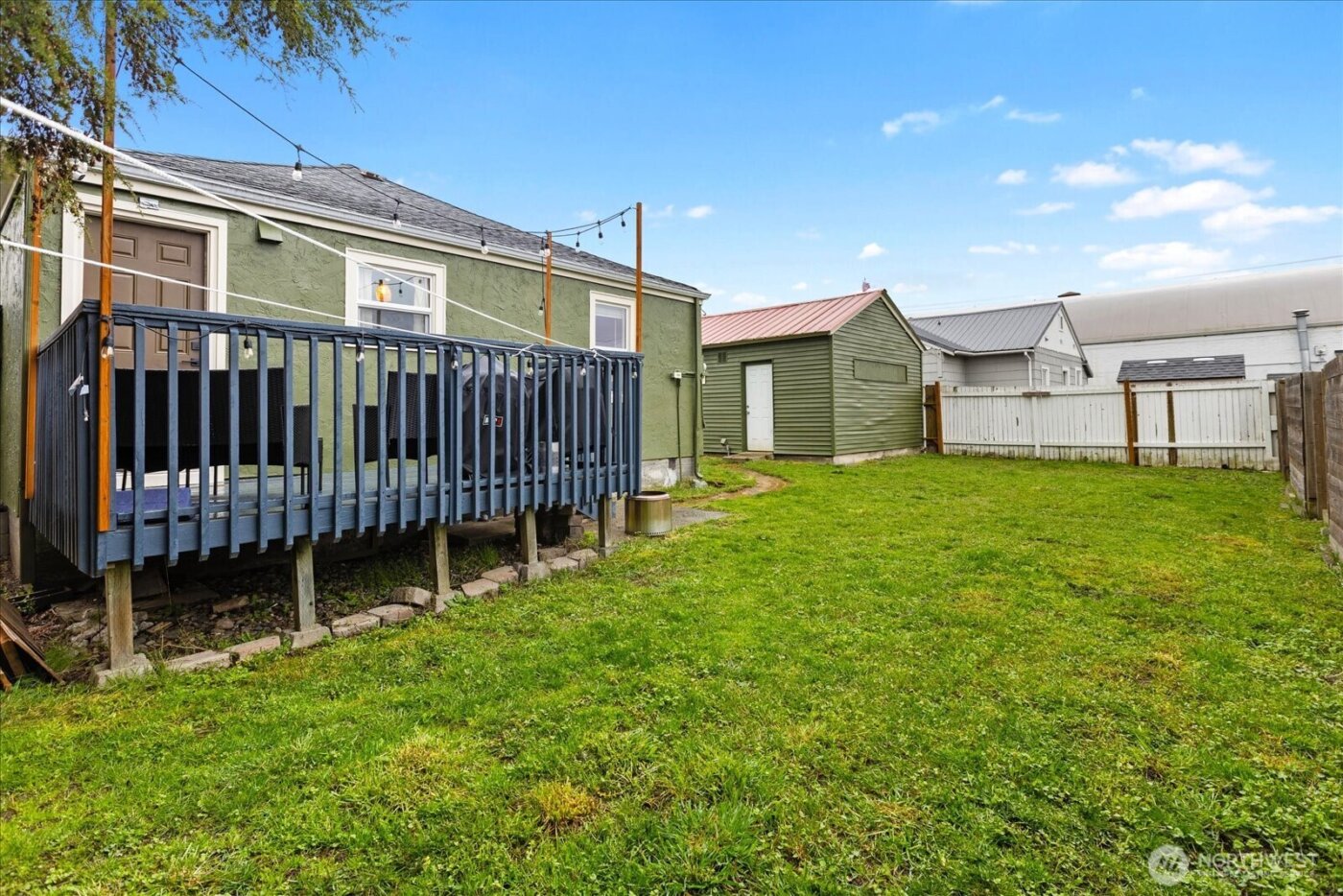 951 SE Dock Street , Oak Harbor, WA 98277