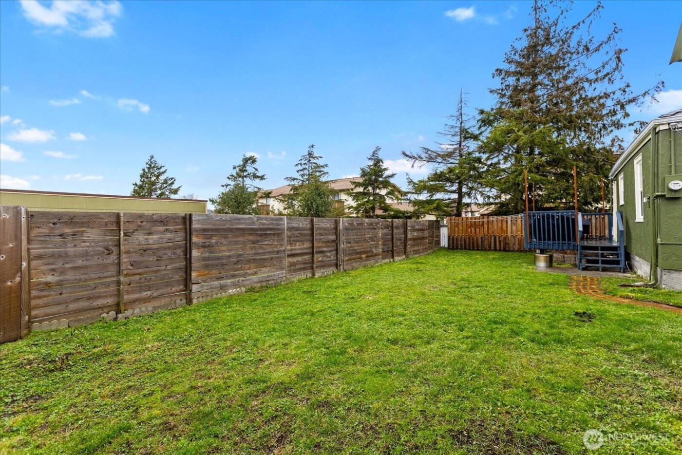 951 SE Dock Street , Oak Harbor, WA 98277