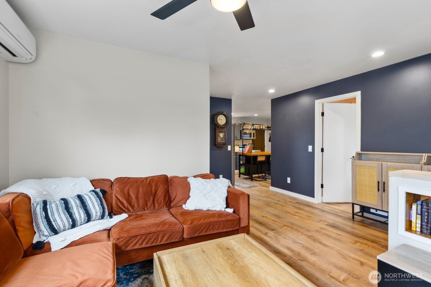 951 SE Dock Street , Oak Harbor, WA 98277