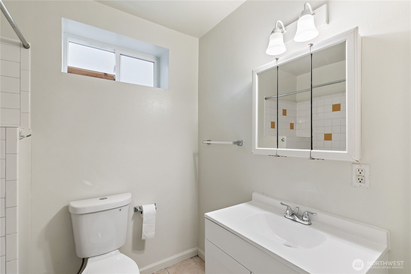 1521 E Spruce Street , Seattle, WA 98122