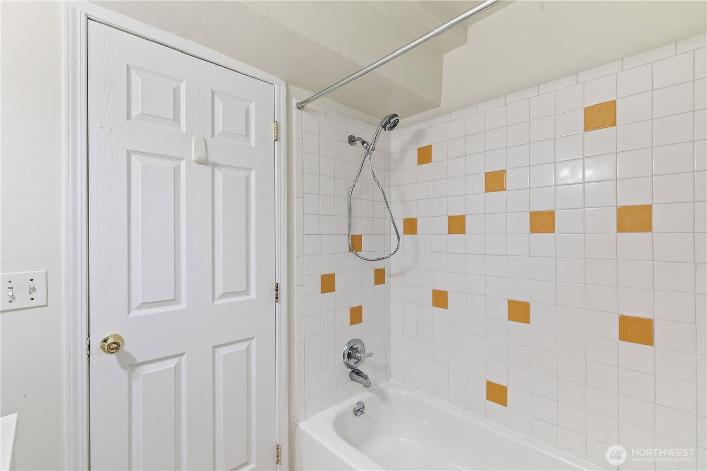 1521 E Spruce Street , Seattle, WA 98122