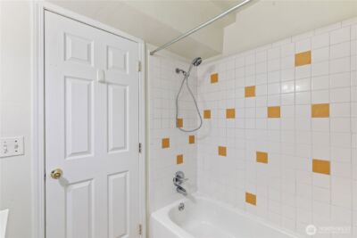 1521 E Spruce Street , Seattle, WA 98122 - Photo 22