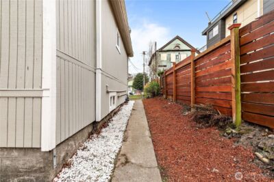 1521 E Spruce Street , Seattle, WA 98122 - Photo 27