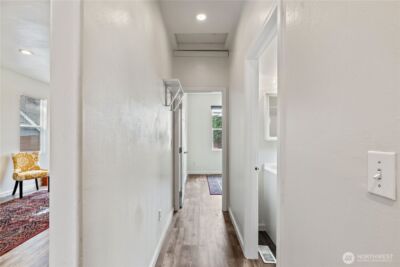 1521 E Spruce Street , Seattle, WA 98122 - Photo 6