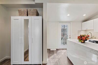 1521 E Spruce Street , Seattle, WA 98122 - Photo 8