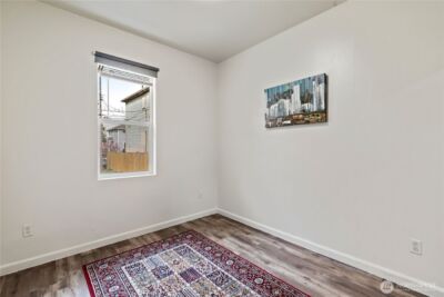 1521 E Spruce Street , Seattle, WA 98122 - Photo 10