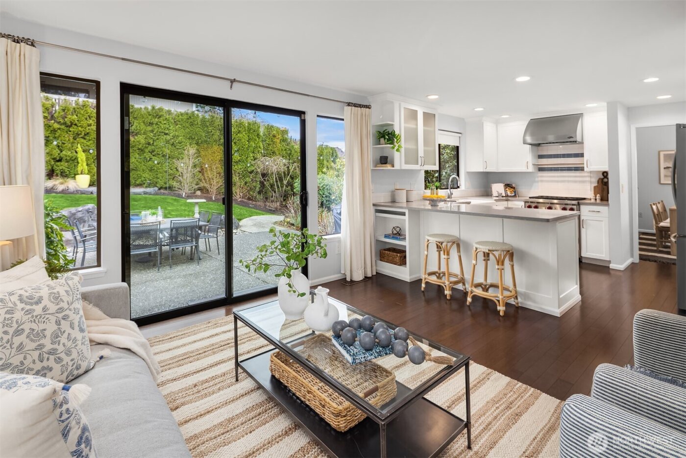 18430 NE 15th Place , Bellevue, WA 98008