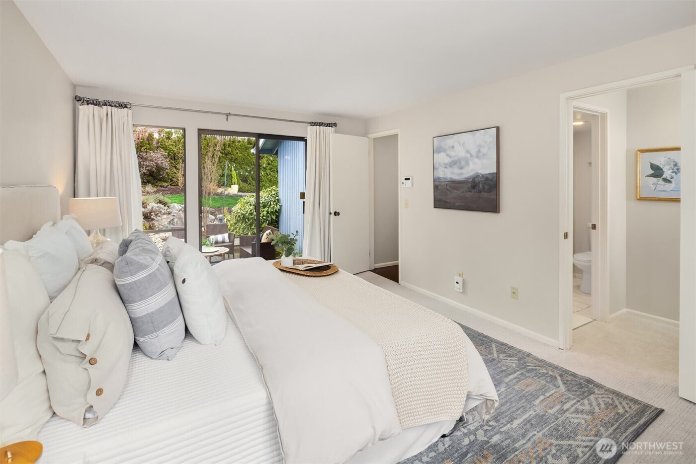 18430 NE 15th Place , Bellevue, WA 98008