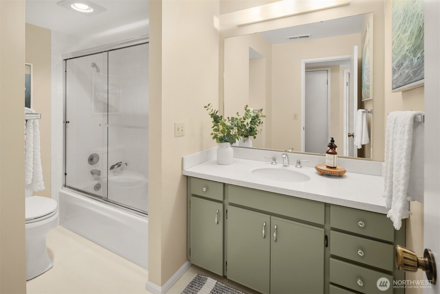 18430 NE 15th Place , Bellevue, WA 98008