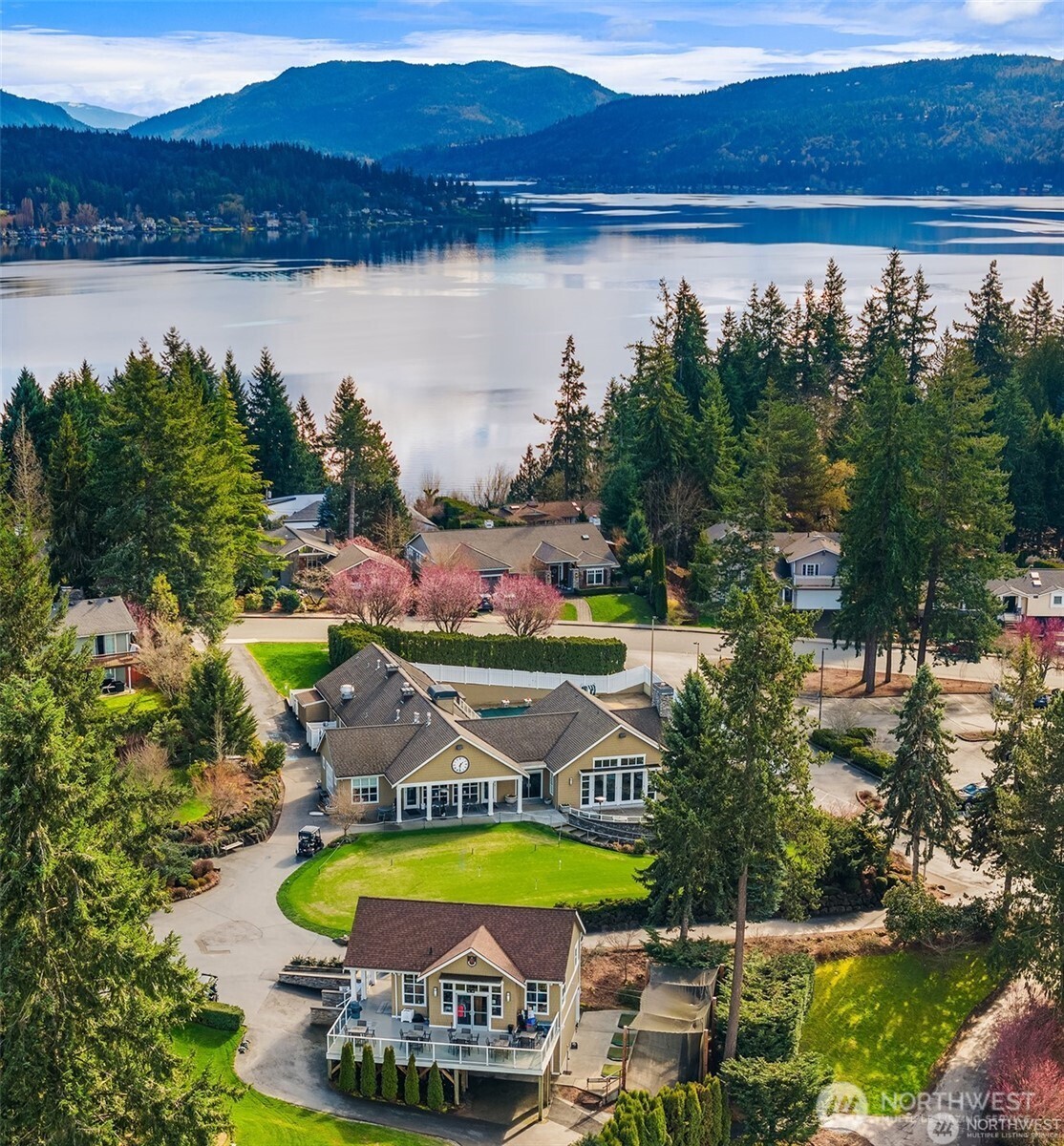 18430 NE 15th Place , Bellevue, WA 98008