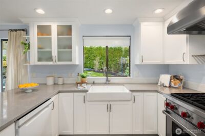 18430 NE 15th Place , Bellevue, WA 98008 - Photo 9