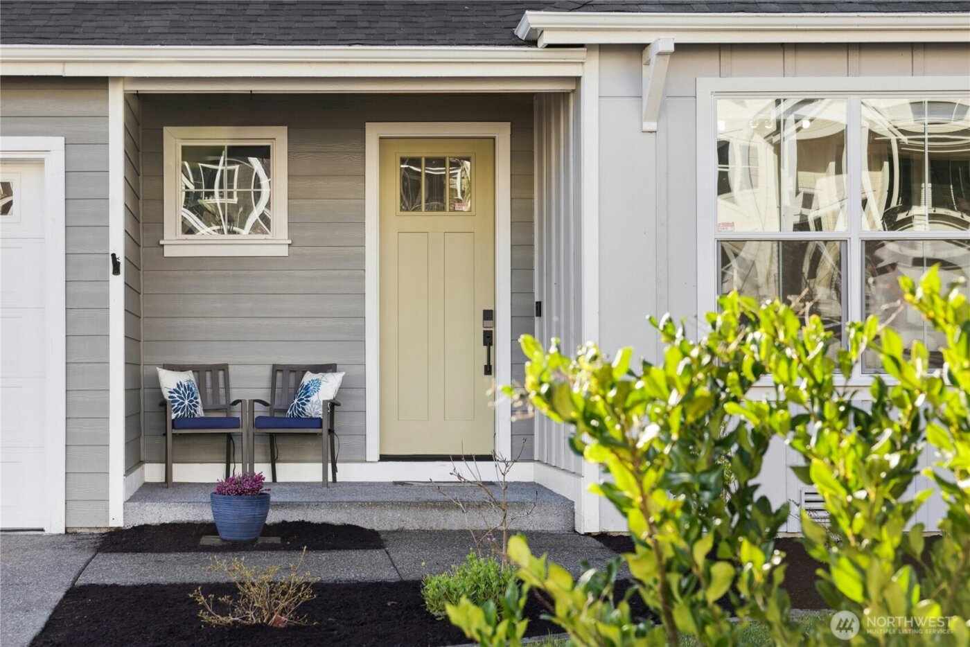 1767 NE Crystallia Court , Poulsbo, WA 98370