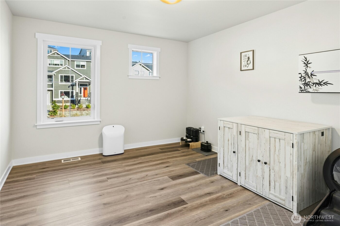 1767 NE Crystallia Court , Poulsbo, WA 98370