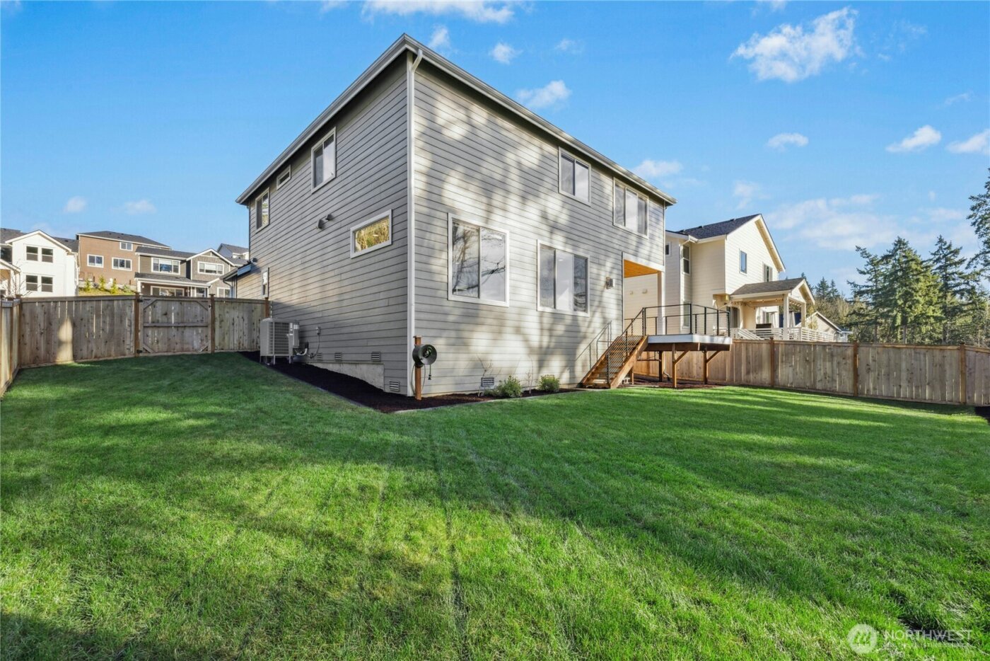 1767 NE Crystallia Court , Poulsbo, WA 98370