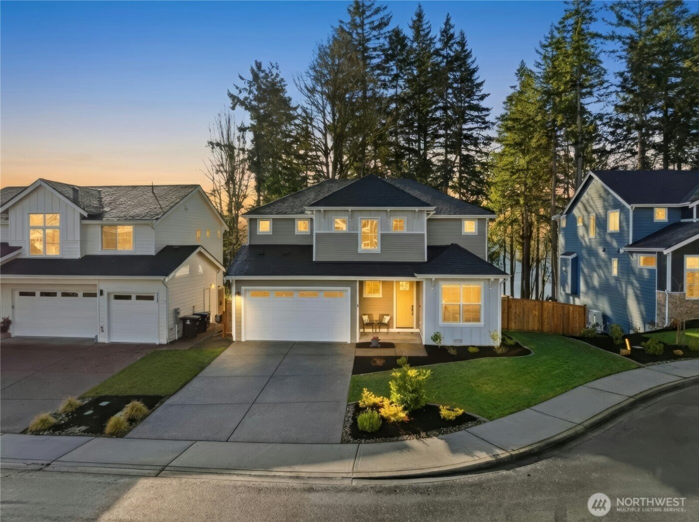 1767 NE Crystallia Court , Poulsbo, WA 98370