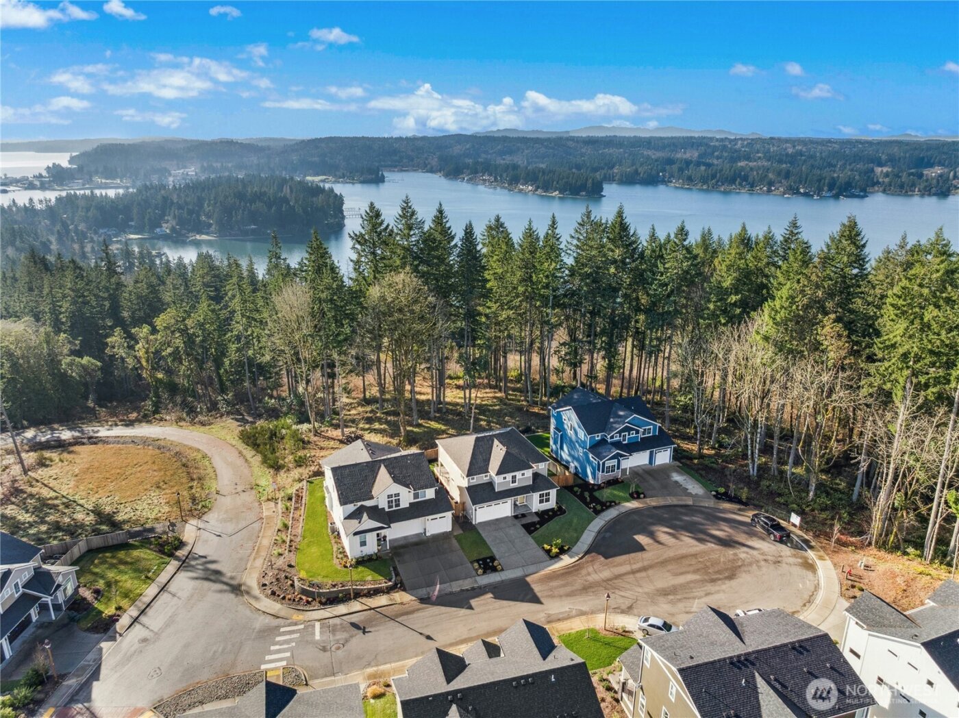 1767 NE Crystallia Court , Poulsbo, WA 98370