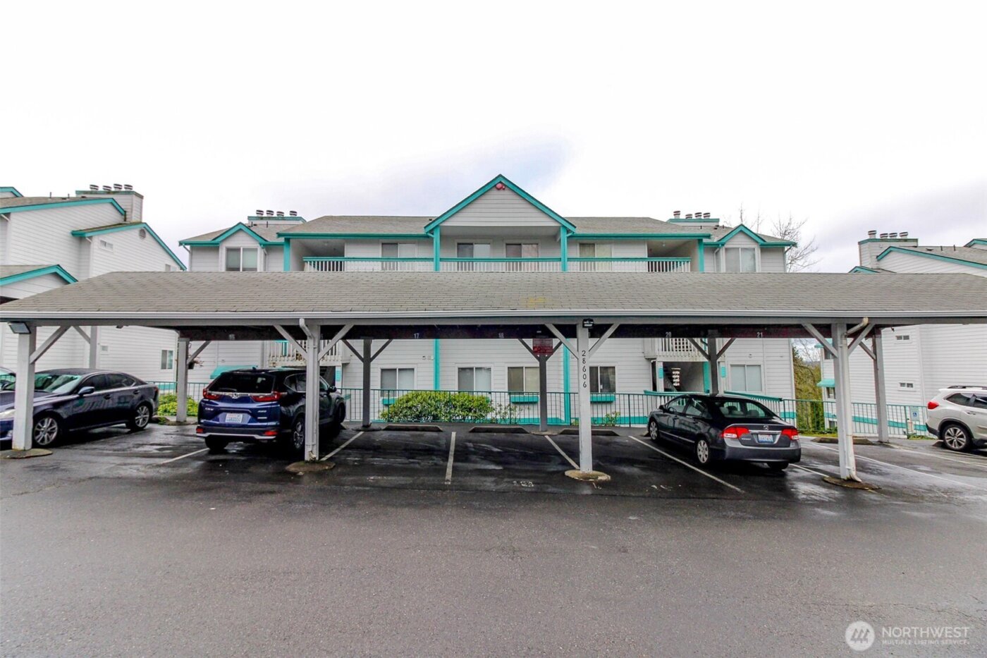 28606 16th Avenue S #303, Federal Way, WA 98003-3636