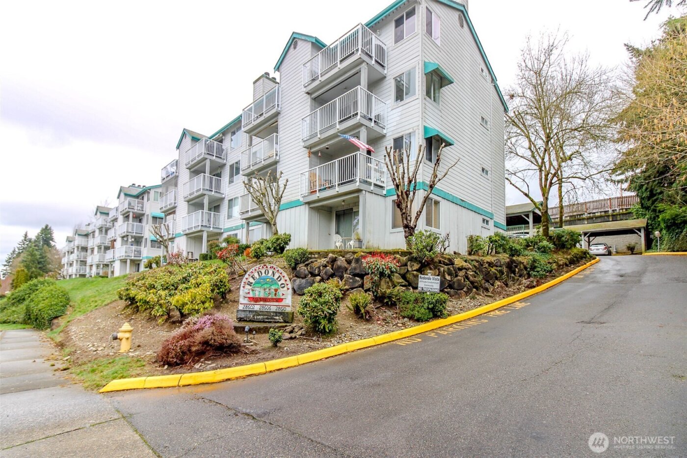 28606 16th Avenue S #303, Federal Way, WA 98003-3636