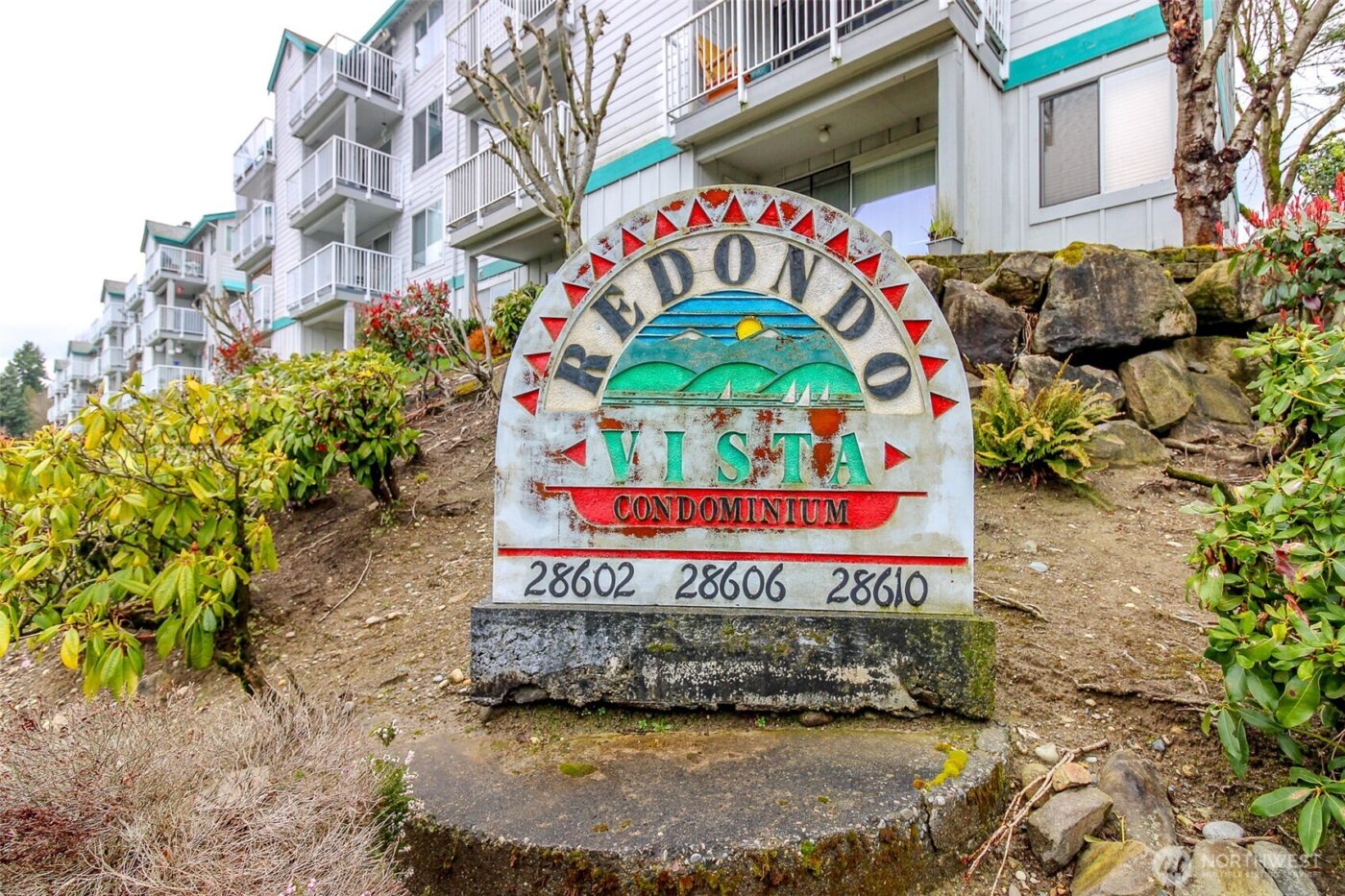 28606 16th Avenue S #303, Federal Way, WA 98003-3636