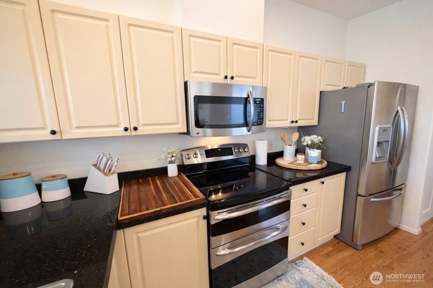 5118 S 234 , Kent, WA 98032