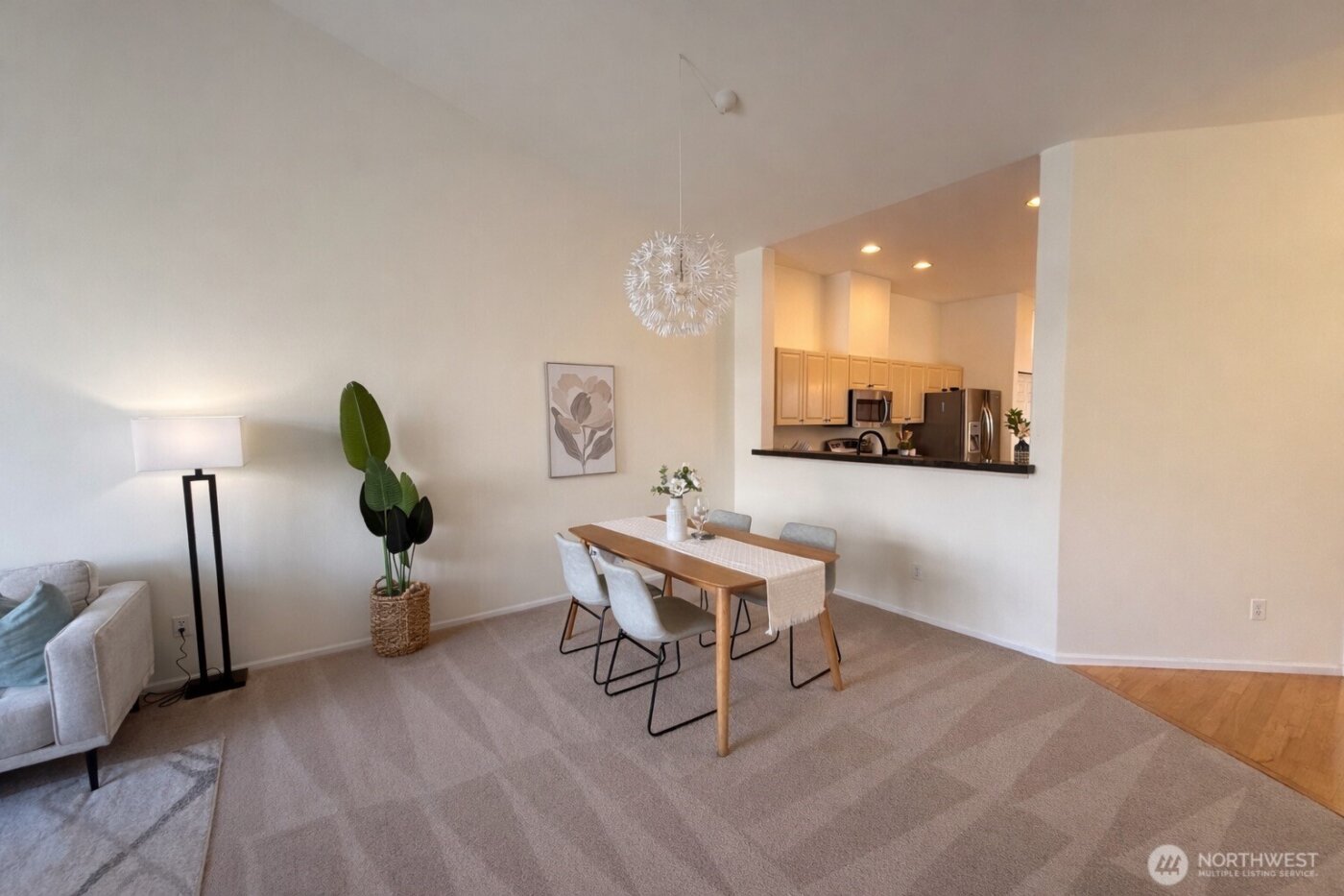 5118 S 234 , Kent, WA 98032