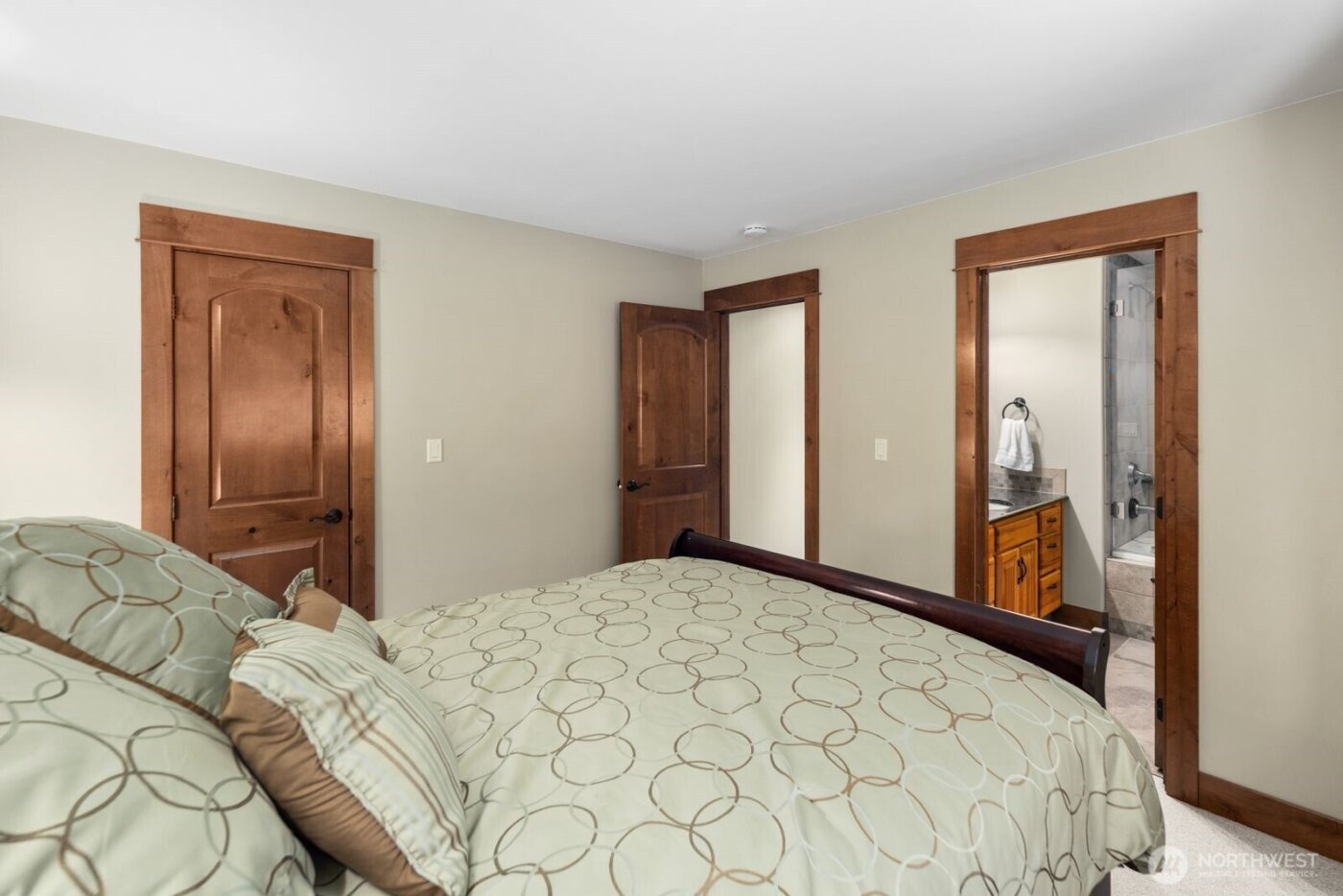 1310 Snoqualmie Drive , Snoqualmie Pass, WA 98068