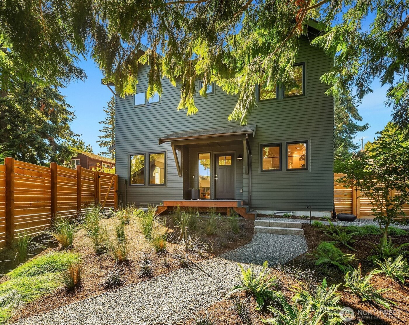 10421 41st Avenue SW #B, Seattle, WA 98146