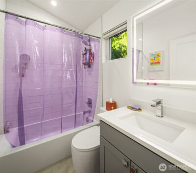 10421 41st Avenue SW #B, Seattle, WA 98146 - Photo 17