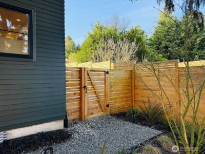 10421 41st Avenue SW #B, Seattle, WA 98146 - Photo 24