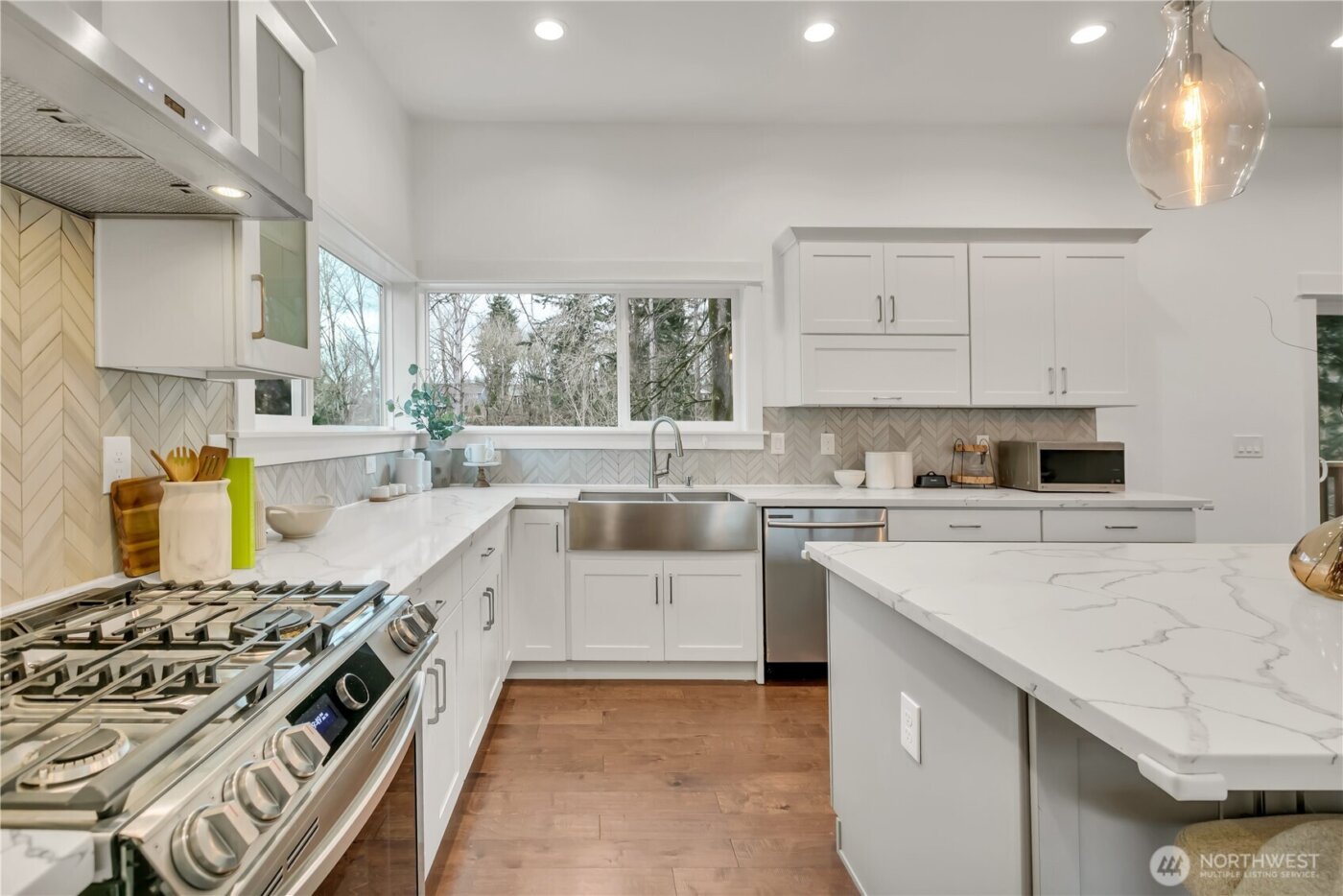 5942 21st Avenue SW, Seattle, WA 98106