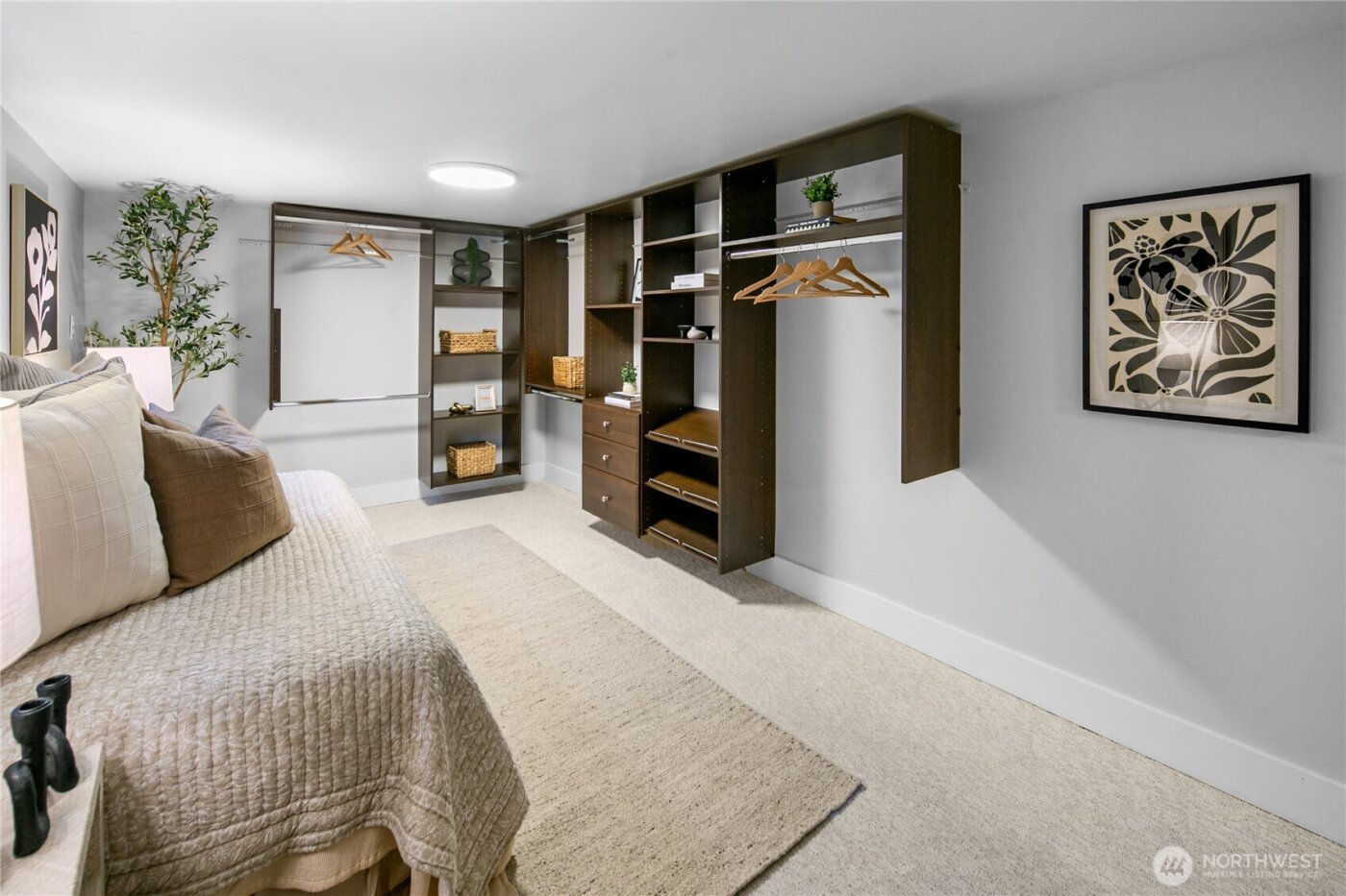 1516 S Bennett Street , Seattle, WA 98108