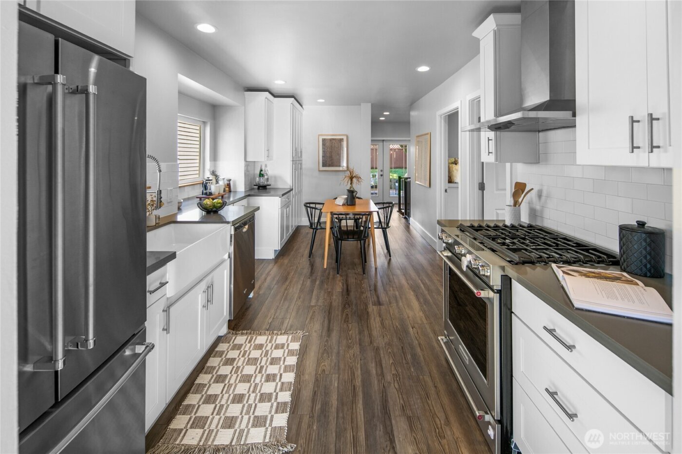 1516 S Bennett Street , Seattle, WA 98108