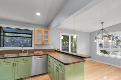 9220 10th Avenue SW, Seattle, WA 98106 - Photo 11