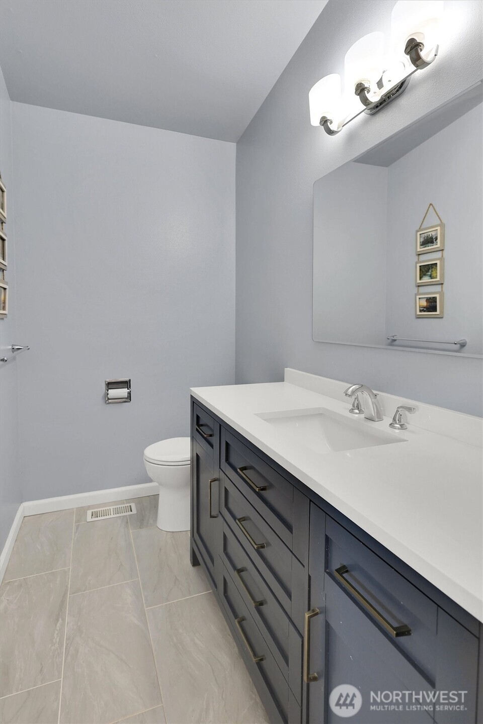 9220 10th Avenue SW, Seattle, WA 98106