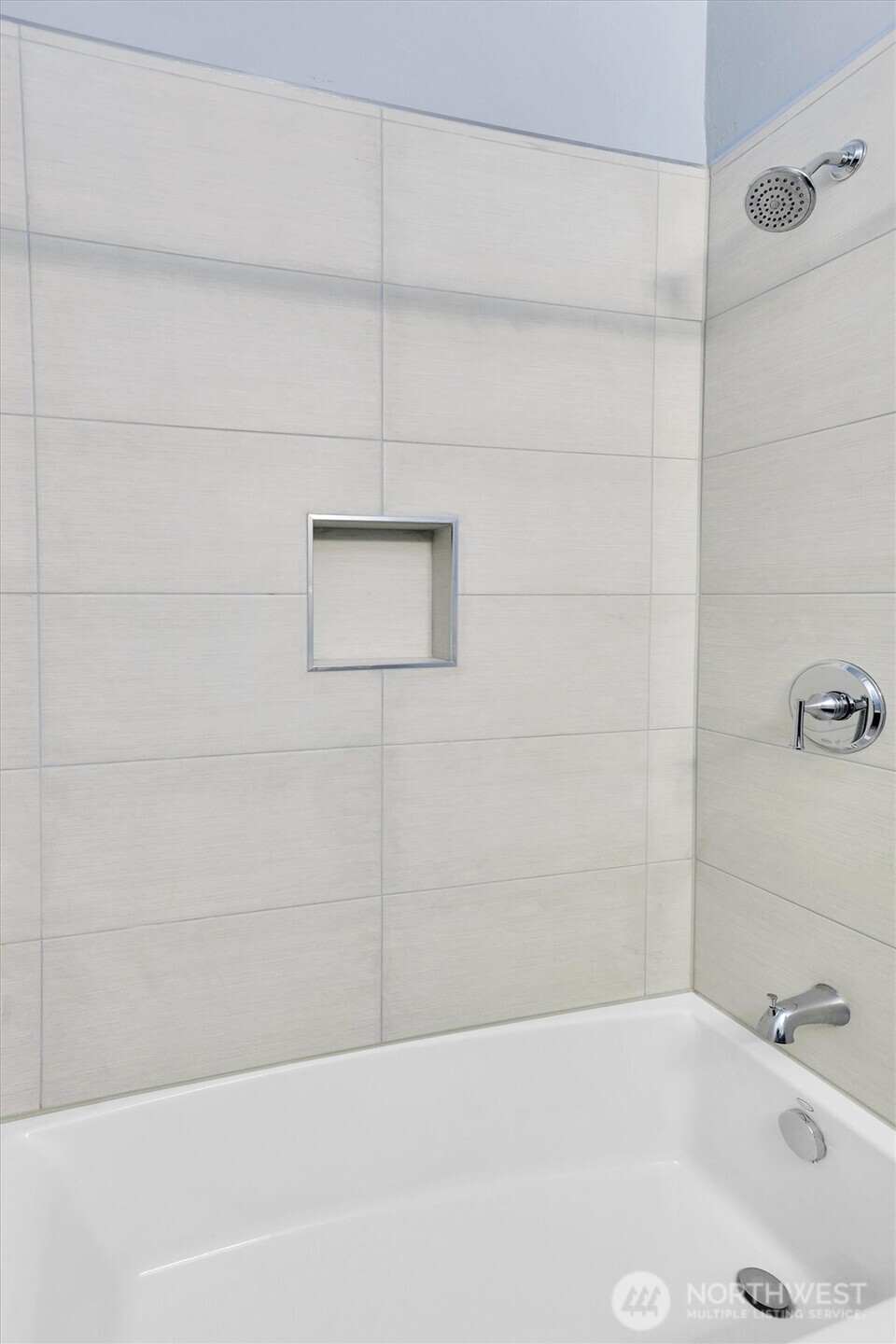 9220 10th Avenue SW, Seattle, WA 98106